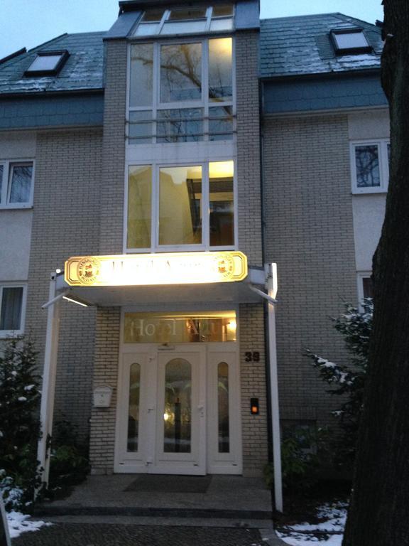 Hotel Azur Berlin Exterior photo