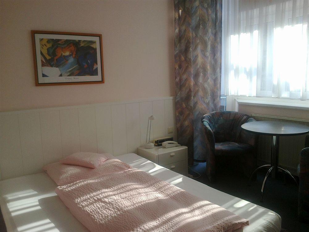 Hotel Azur Berlin Exterior photo