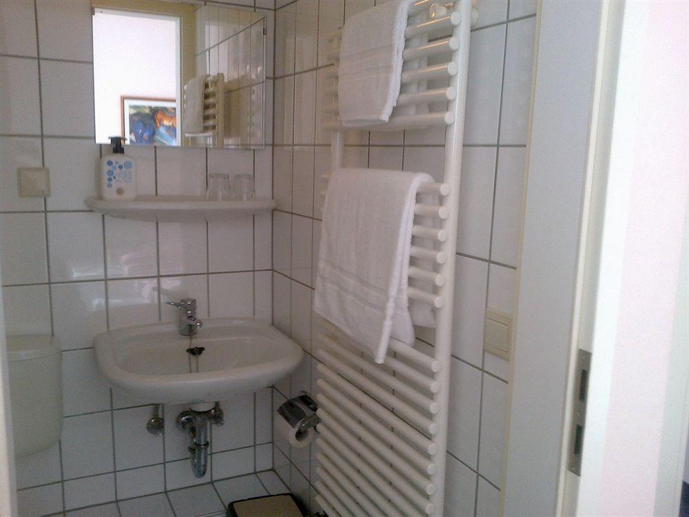 Hotel Azur Berlin Exterior photo