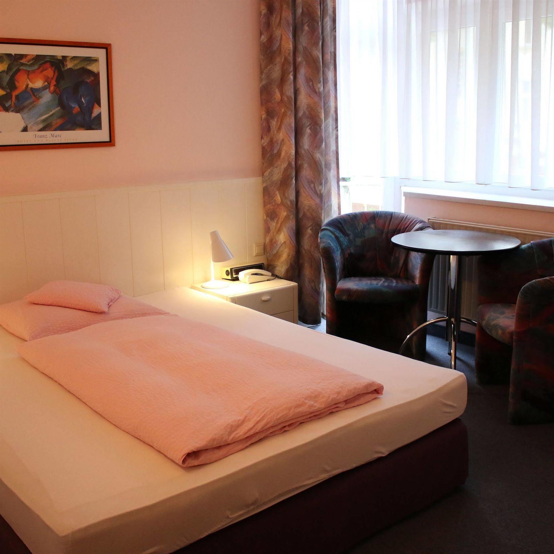 Hotel Azur Berlin Exterior photo